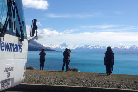 Backpacker Bus - the easiest way to travel round NZ