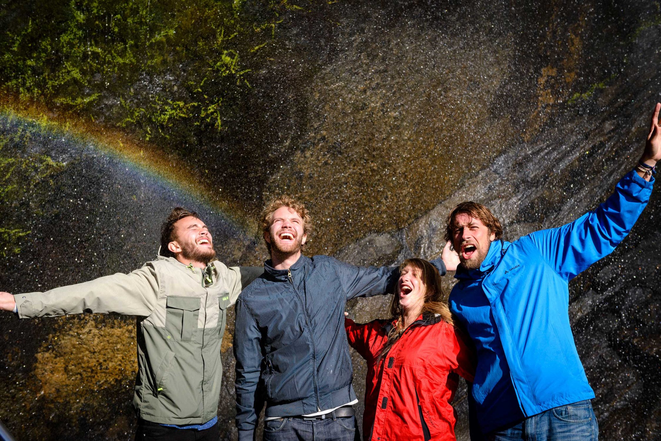 Backpacker Bus Milford Sound cruise